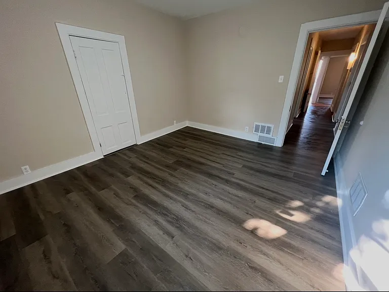 3733 S Kansas Ave #UPPER — Photo 7