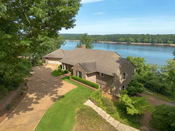 413 Darby Ave, Sheffield, AL 35660