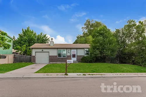 1075 Keith Dr Photo 1