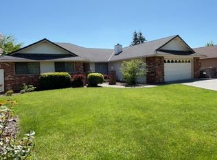 3216 Burton Dr, Medford, OR