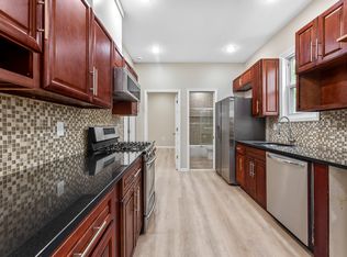 28 E 39th St #1, Bayonne, NJ 07002