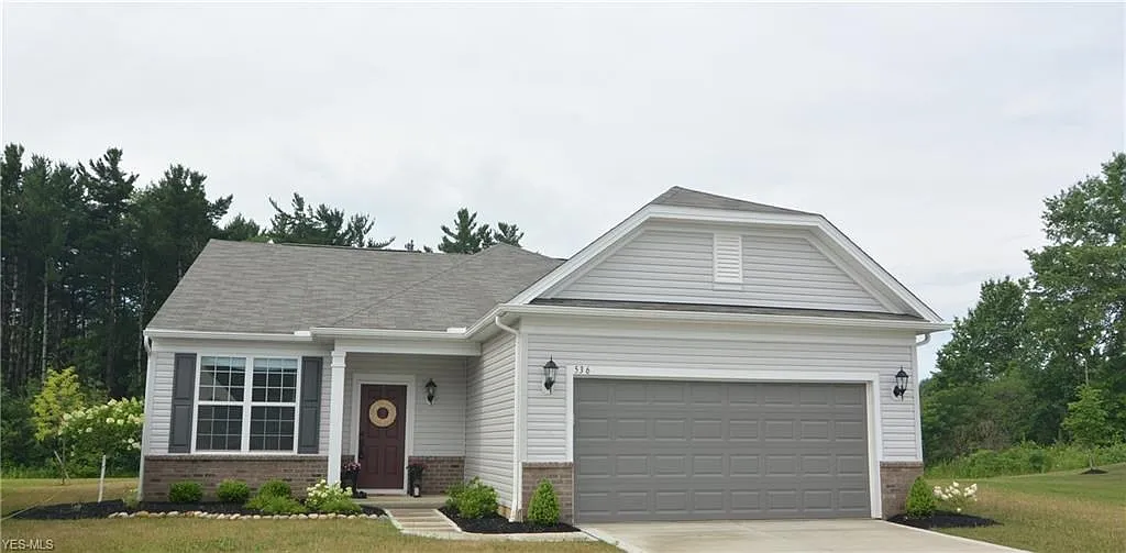 536 Arbor Ln photo 1