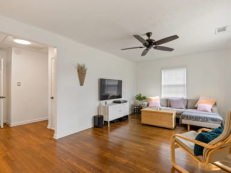2234 Brunswick Ave — Photo 5