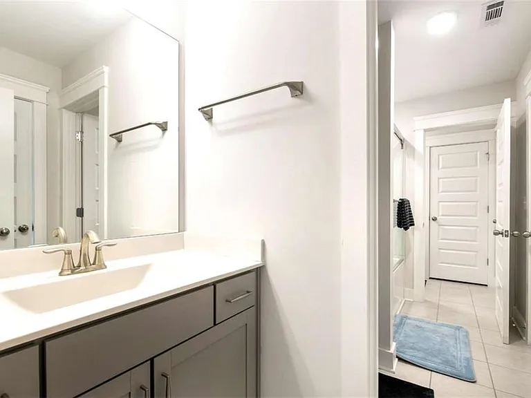 6968 Manchester Dr — Photo 49