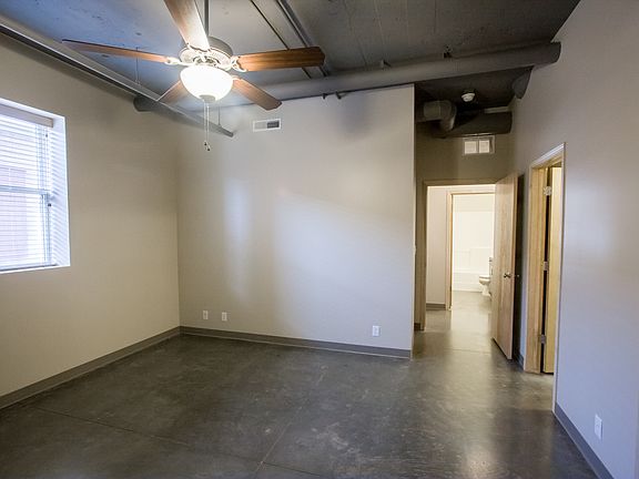 5th image of 126 N 16th St APT 201