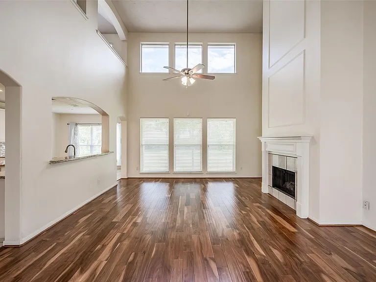 3402 Caloway Ct — Photo 2