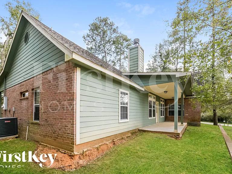 295 Cypress Dr — Photo 17