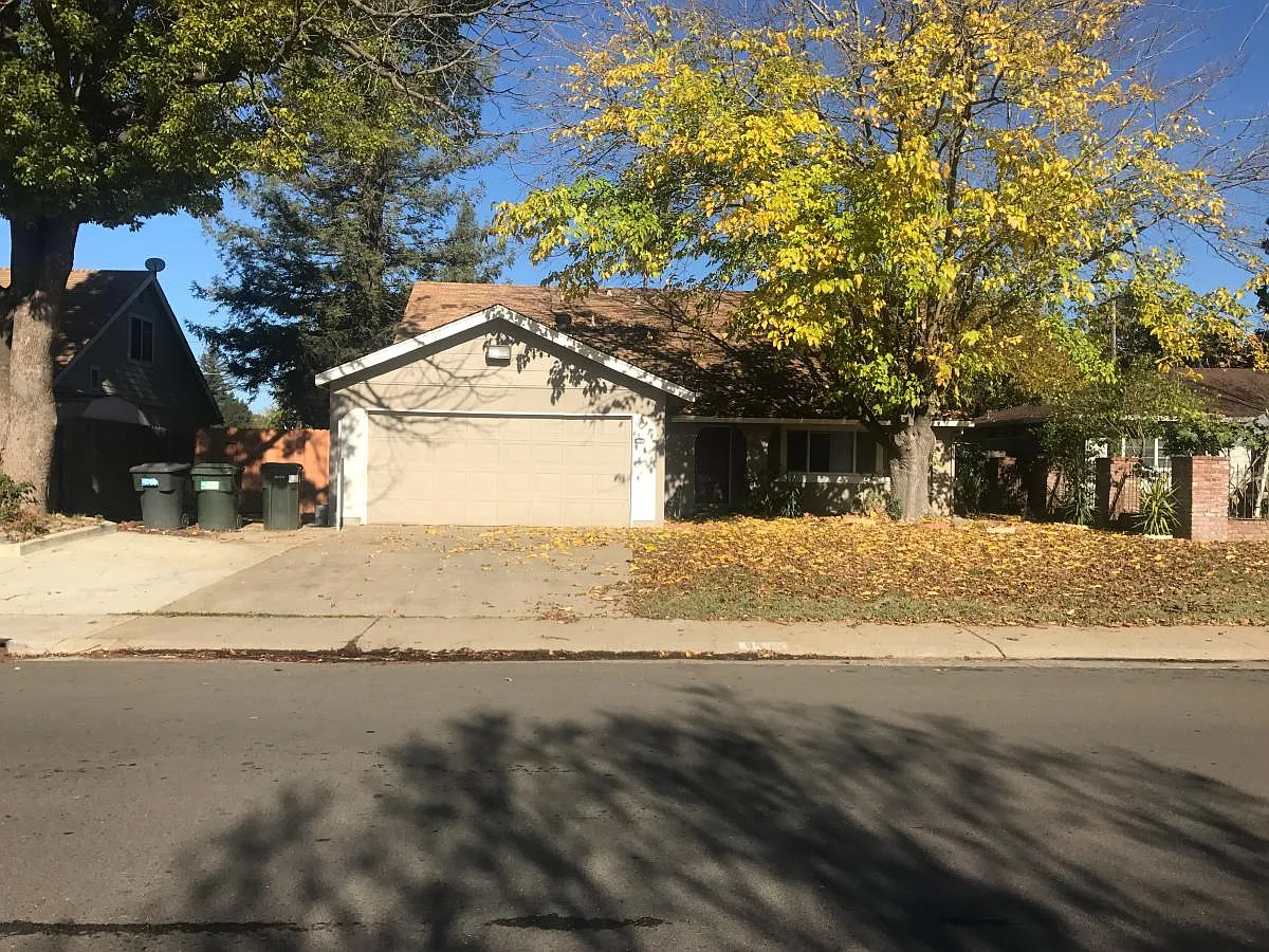 8933 Sutters Gold Dr photo 1