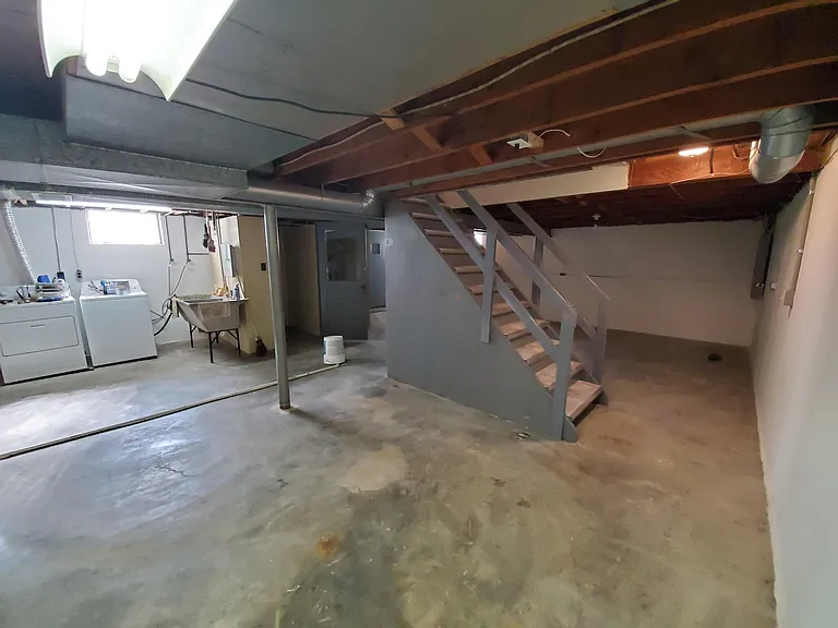 4389 Victor Ave — Photo 11