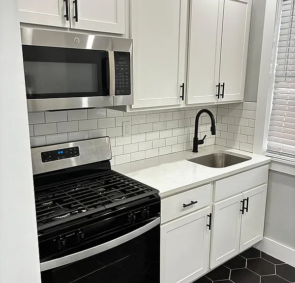 2738 Riverside Ave #5 — Photo 8