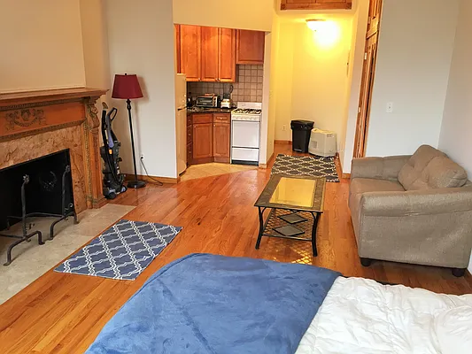 Rented by Joe Gotham LTD | media 2