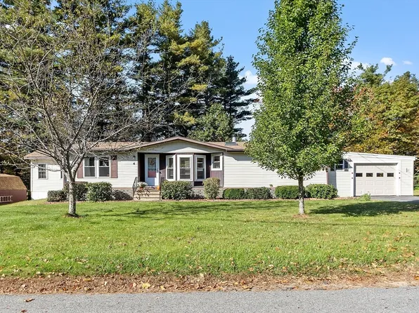 4 Sunrise Ln, Gardner, MA 01440