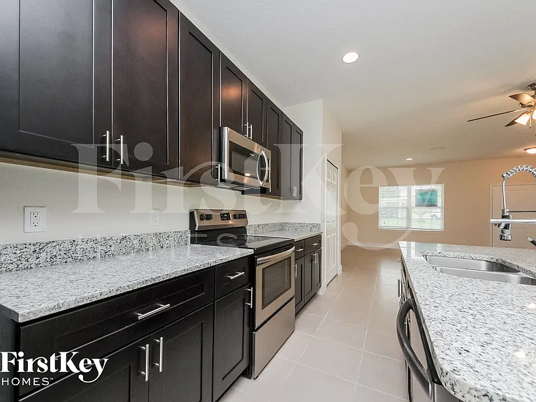 510 Magpie Ln — Photo 8