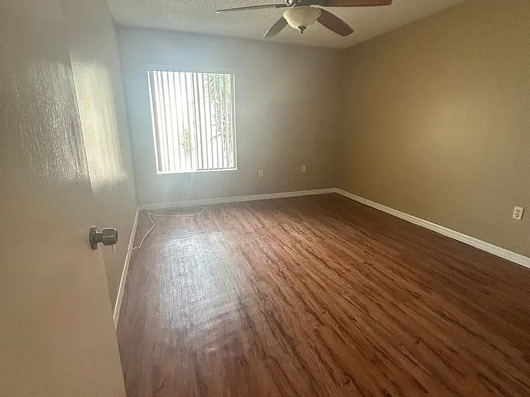 618 Orange Dr #212 — Photo 24