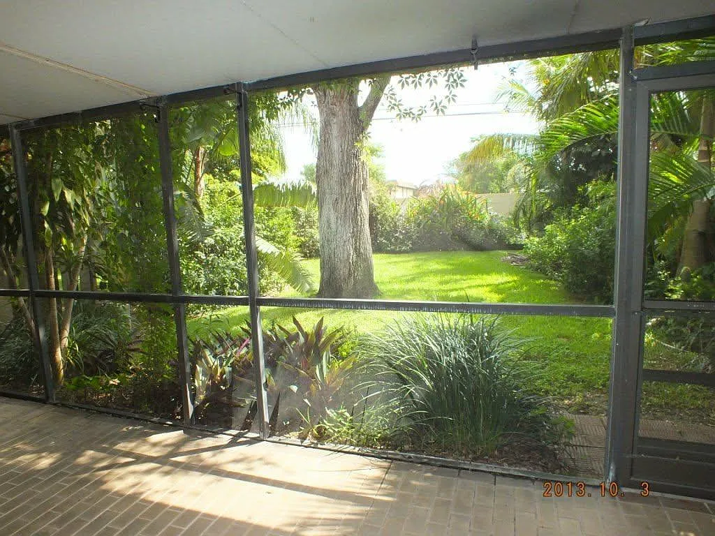 3 bed, 2.0 bath, 1679 sqft, $3,200 — Photo 4