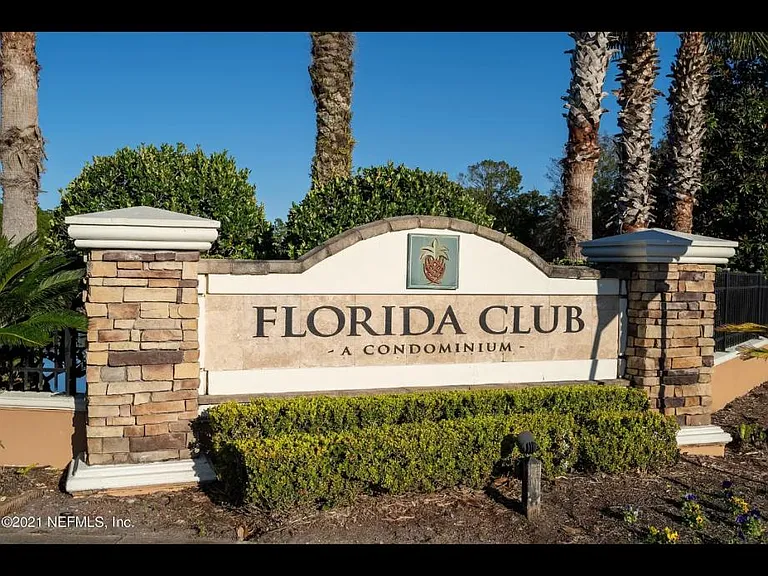 510 Florida Club Blvd — Photo 2
