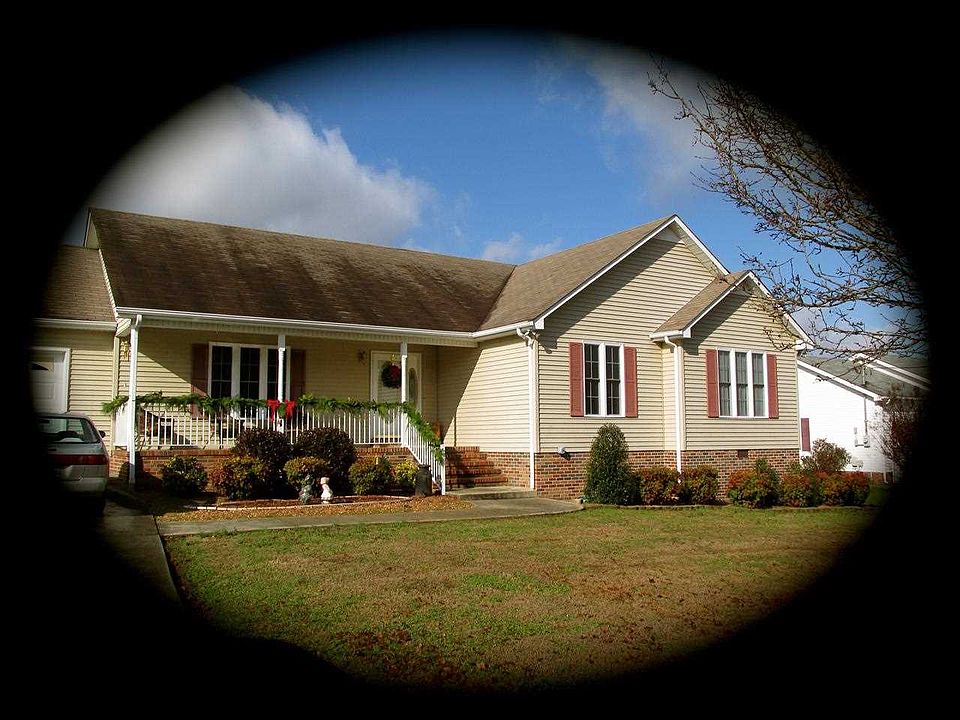 1st image of 721 Willow Way