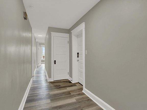 2nd image of 715 Oak Hill Ave APT 2N