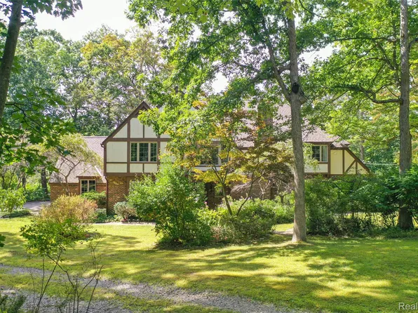 15000 Bishop Rd, Byron, MI 48418