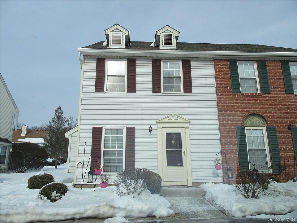 1st image of 10 Goldsmith Court