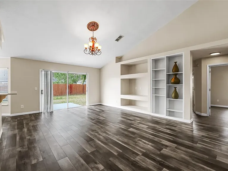 4806 Doc Dr — Photo 3