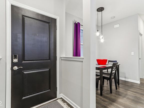 3rd image of 6433 Wasco Dr