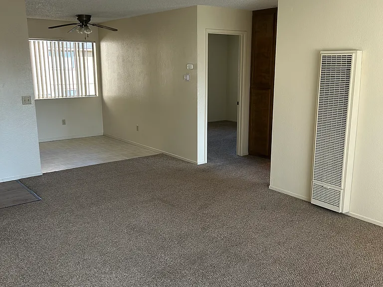 1627 Front St #3 — Photo 1
