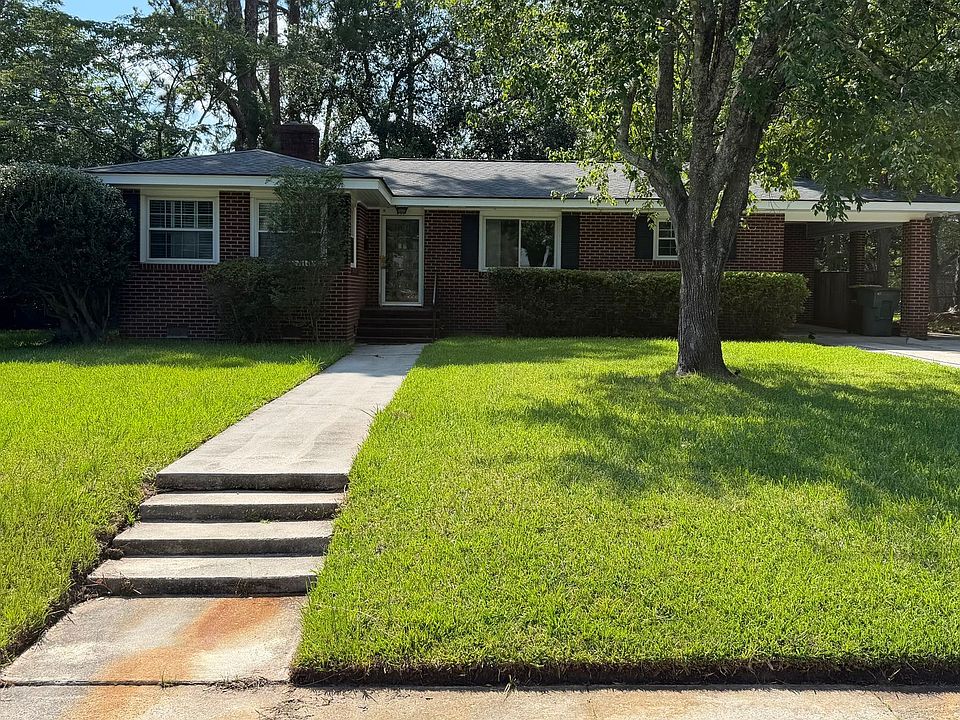 1st image of 349 Oxford Dr