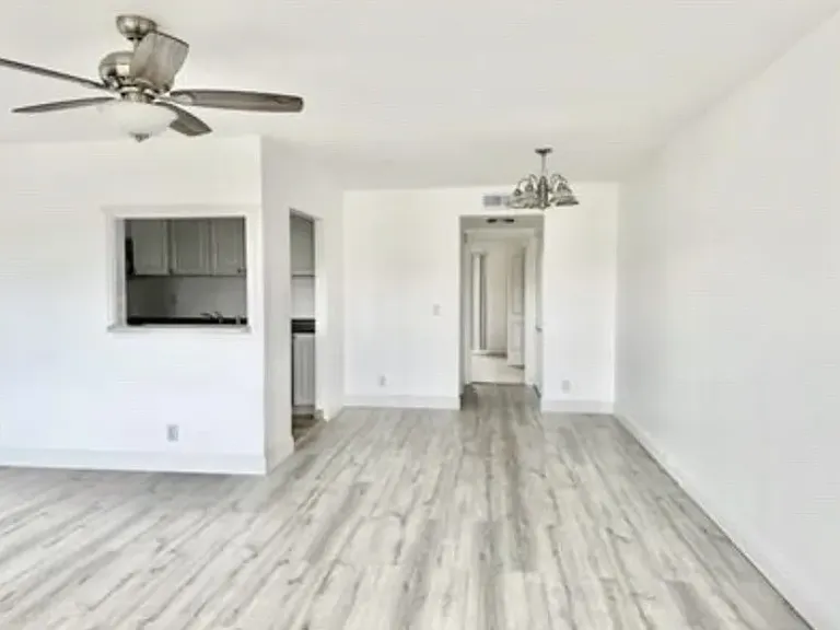 156 Fanshaw Way #156 — Photo 2