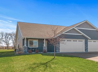 622 Kreekview Dr, Osceola, WI 54020