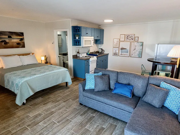 933 Ocean Blvd #9 — Photo 2