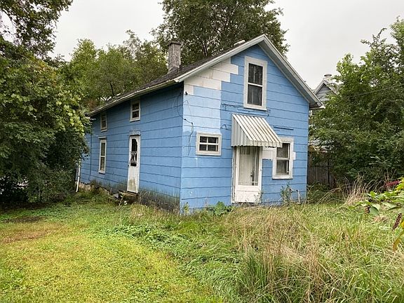 2nd image of 604 Vista Ln