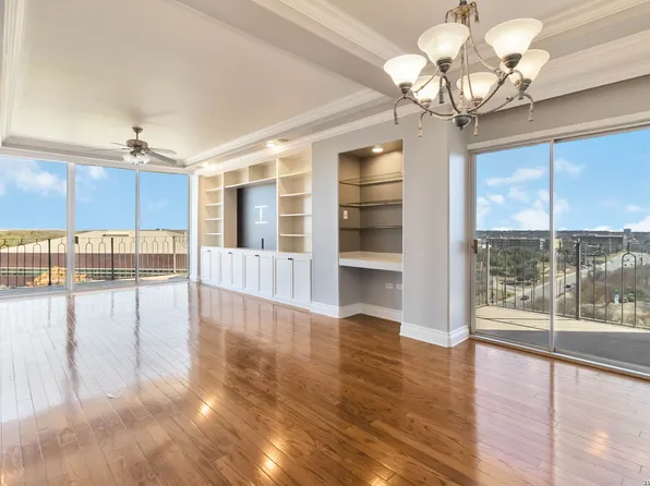 700 E hildebrand #703, San Antonio, TX 78212
