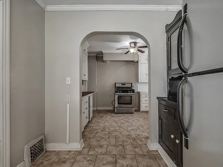 2301 N Florida Ave — Photo 11
