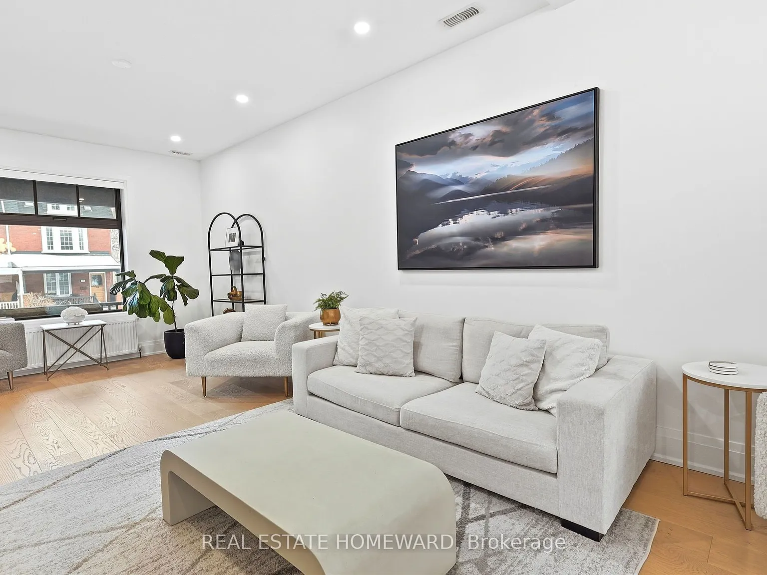 6 bed, $13,700 — Photo 2