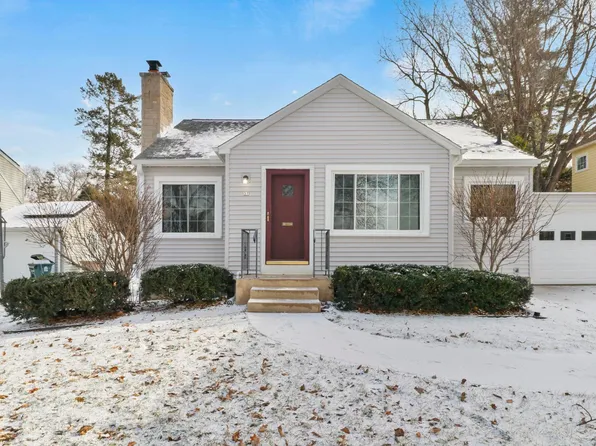 37 S Hillside Ter, Madison, WI 53705