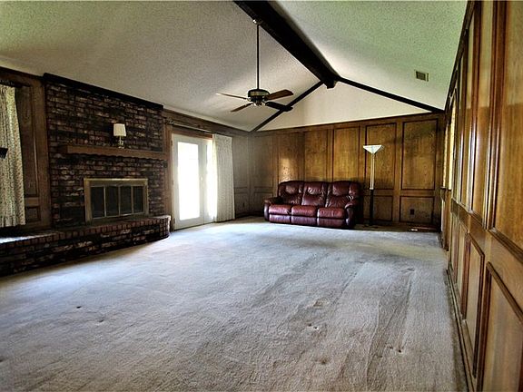 3rd image of 6500 Circleview Dr