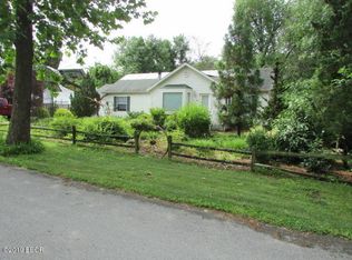 1305 W North St, Carbondale, IL