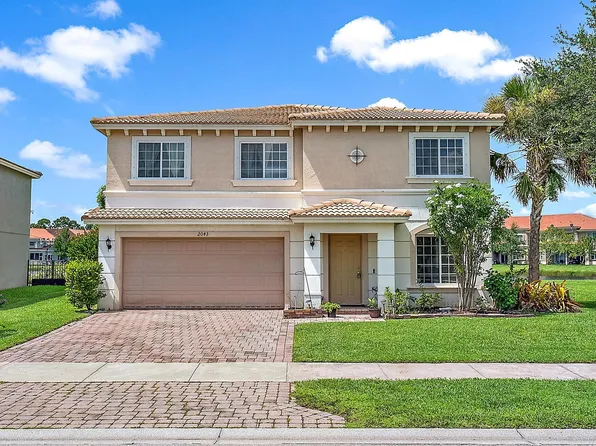 2043 SW Newport Isles Boulevard, Port St Lucie, FL 34953