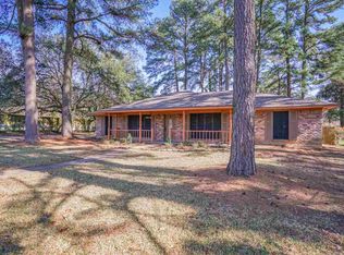 1614 Willowview St, Longview, TX 75604