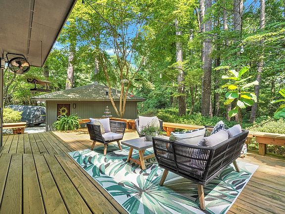 3rd image of 1284 Alanton Dr