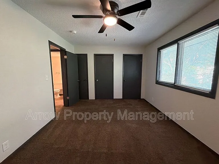 2512 R St #5 — Photo 7
