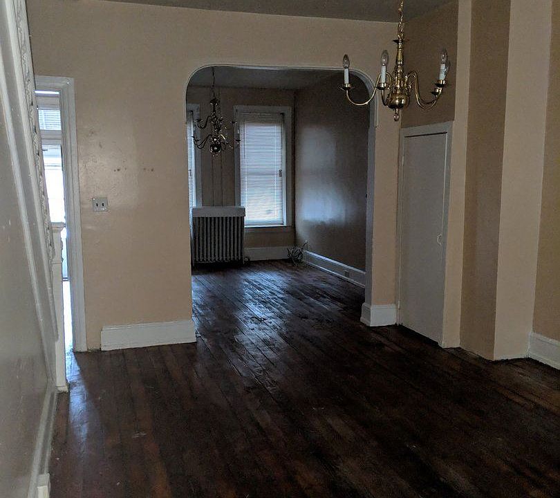 2nd image of 19 W Maple St