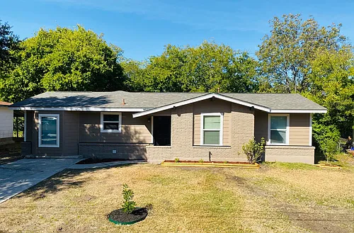 111 Fennel Dr Photo 1