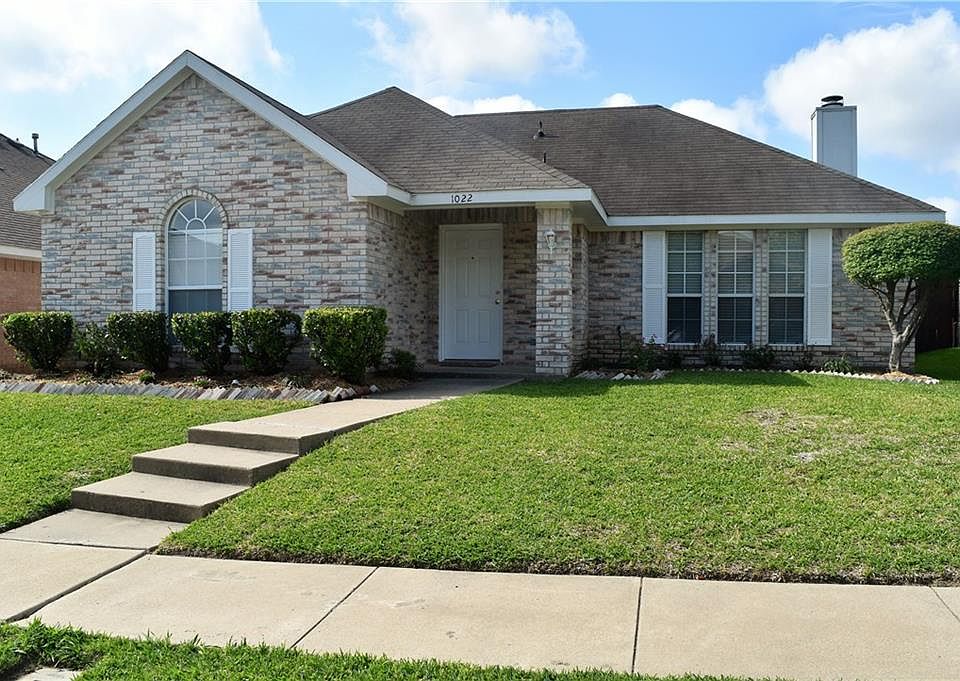 1st image of 1022 Kim Ln