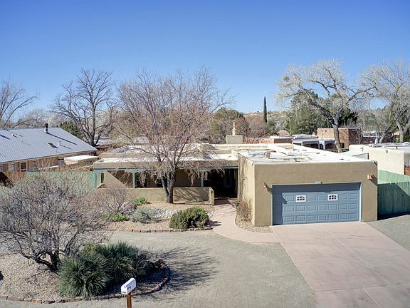 2nd image of 3012 La Mancha Dr NW