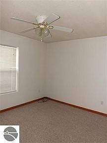 5th image of 252 N Burgess St