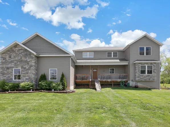 8751 Licking Trails Rd, Thornville, OH 43076