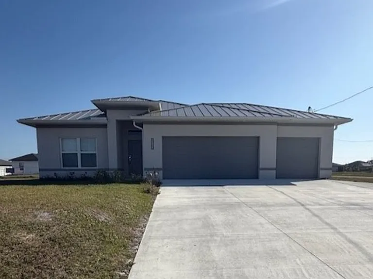 409 Tropicana Pkwy E — Photo 1