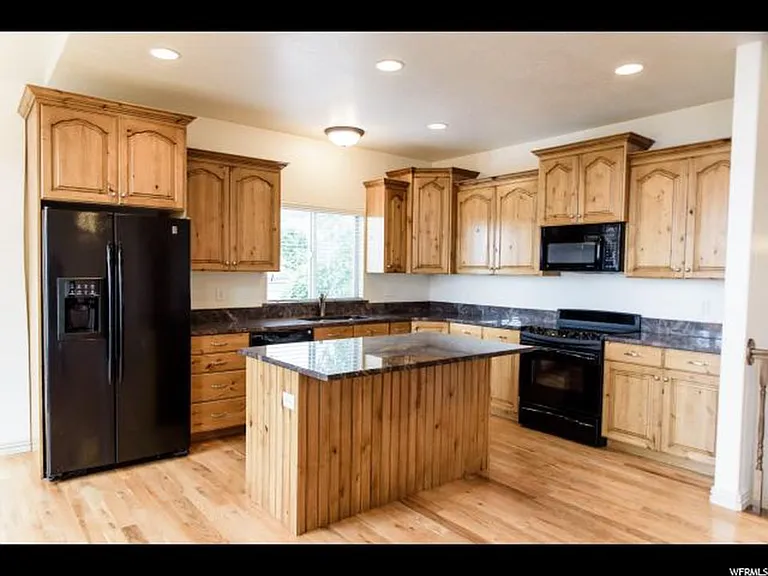 625 S Edgewood Dr E — Photo 13